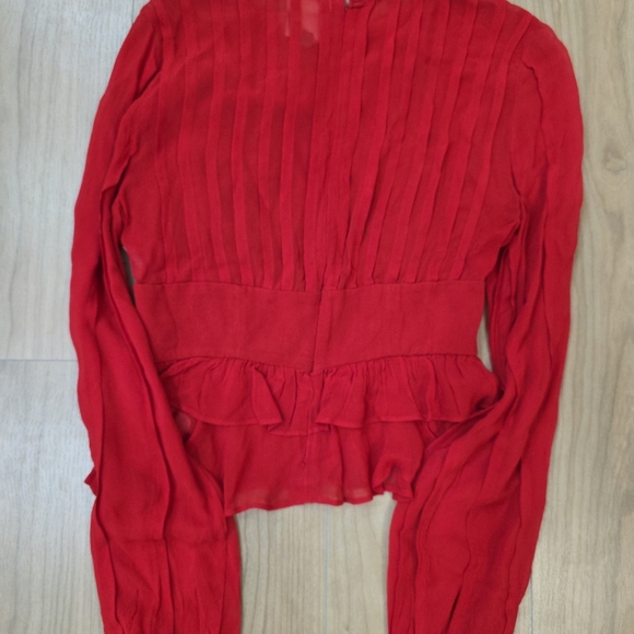 FARM Rio Red Pleated Shell Blouse Small - Picture 7 of 7